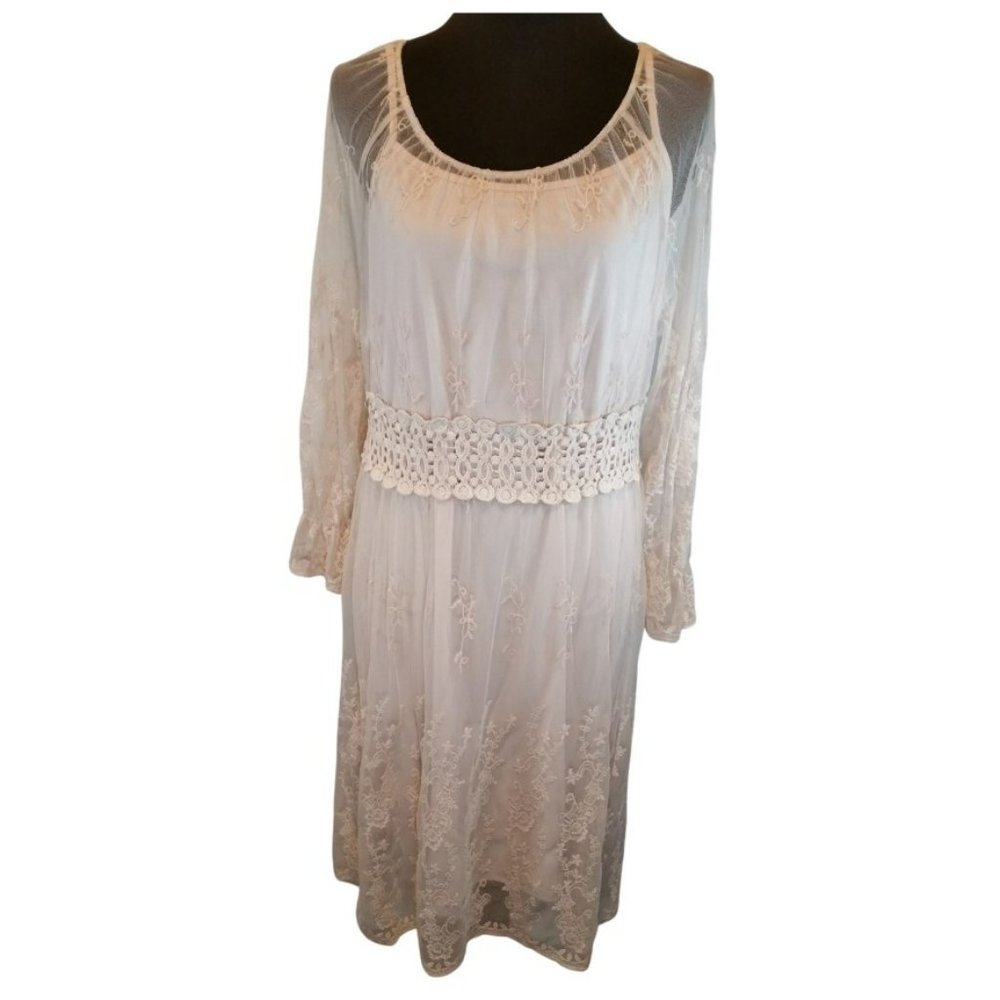 NEW- Pinky Beautiful Cream Lace Overlay Dress Size X-Large